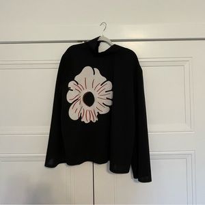 STYLEWE NWT BLACK FLOWER XXL TURTLENECK TOP WITH BUTTON BACK